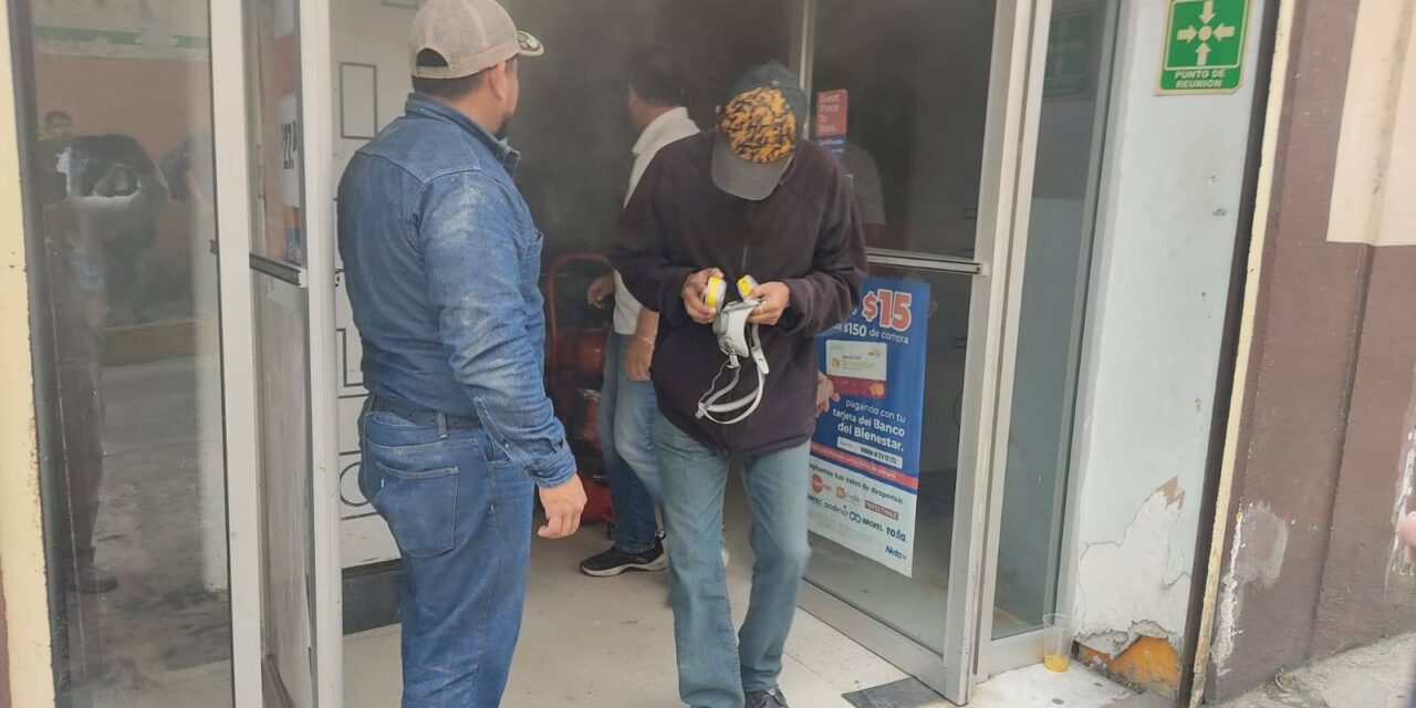 Se incendia tienda Neto en Papantla