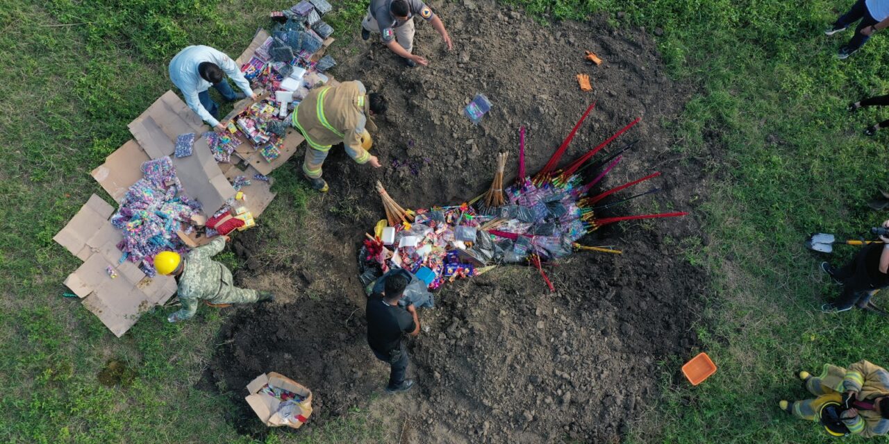 TUXPAN: AUTORIDADES DESTRUYEN PIROTECNIA DECOMISADA POR ORDEN DEL PRESIDENTE MUNICIPAL