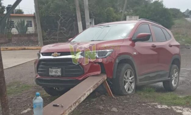Se accidenta «camionetón» de la regidora Rosa Vicencio en Álamo Temapache