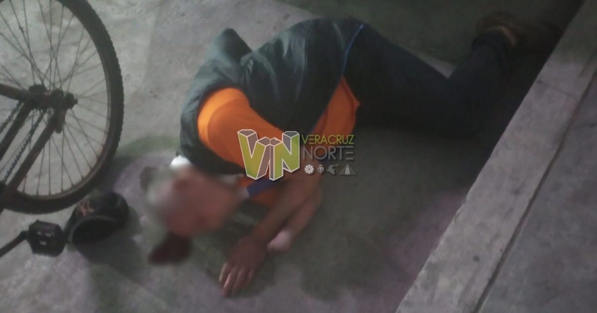 Álamo: Parroquiano termina con fuerte golpe en la cabeza tras caer al salir de una cantina