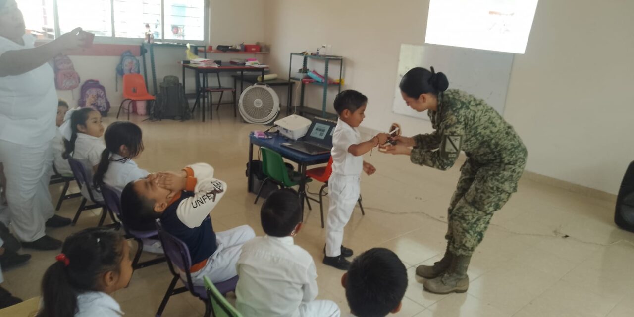 Ejército Mexicano realiza diversos talleres y pláticas en Veracruz Norte