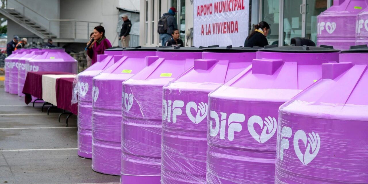 DIF Álamo realiza la entrega de tinacos a familias en situación de vulnerabilidad