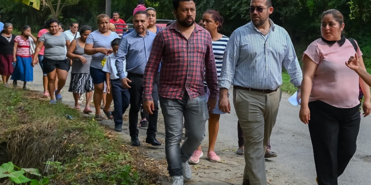 Alcalde de Tuxpan se reunió con 17 agentes y subagentes municipales para establecer acuerdos de trabajo para este 2025