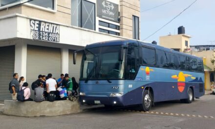 Unidad de transporte ya se encuentra en Veracruz realizando los traslados del selectivo de Taekwondo de Tuxpan