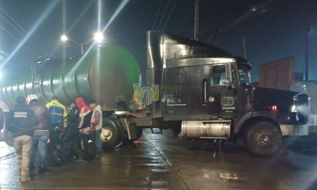 Álamo: Pipa provoca accidente y envía a un motociclista al hospital