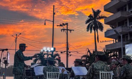 La Banda de Música de la VI Región Militar de la Secretaría de la Defensa Nacional ofreció maravilloso concierto en Tuxpan