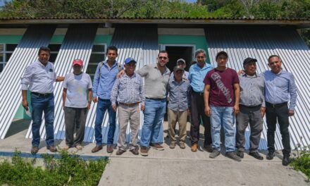 Fructífera gira de trabajo del alcalde Dr. Jesús Fomperoza Torres por comunidades tuxpeñas