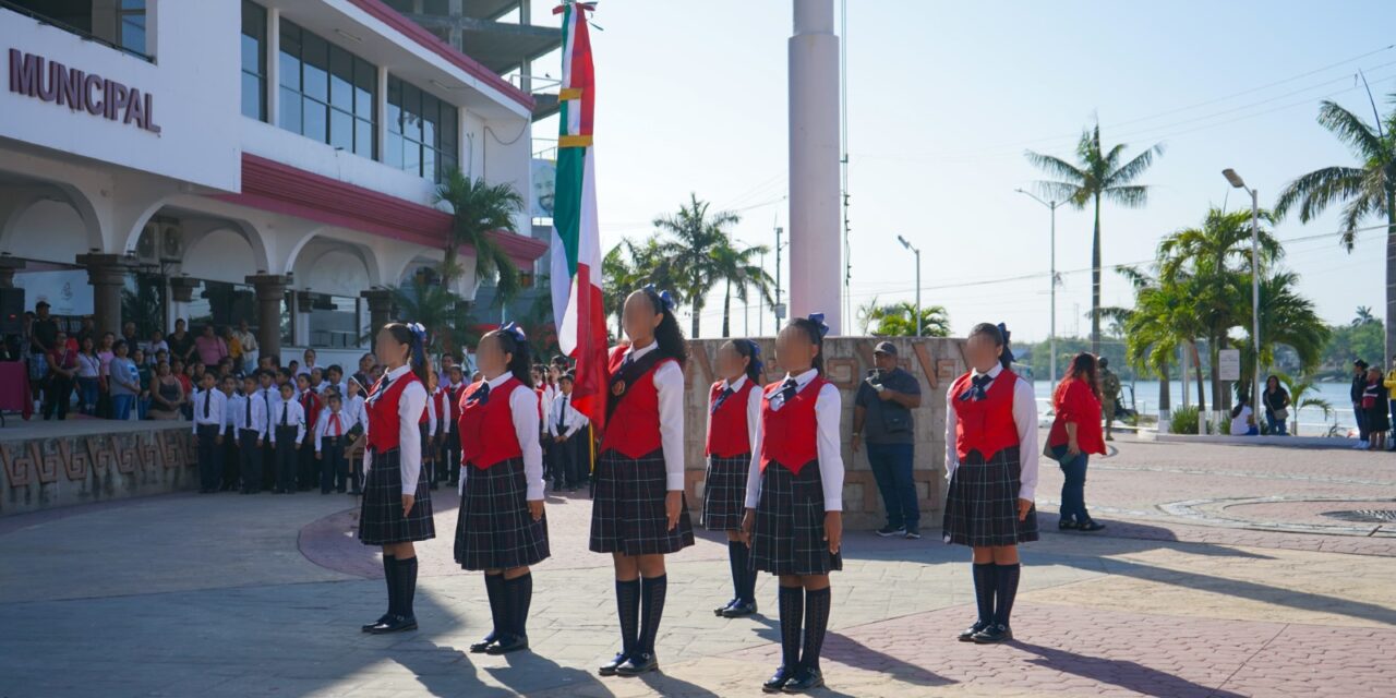 Tuxpan: Participa primaria Emiliano Zapata en el Lunes Cívico
