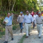 Tuxpan: El alcalde Dr. Jesús Fomperoza entregó apoyos en Cañada Rica y supervisó avances en obras que se realizan en Tierra Blanca y Tumilco