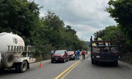 Choque en la carretera Álamo-Tihuatlán
