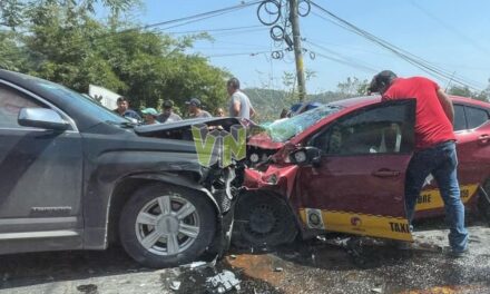 Trágico accidente en la carretera federal 180 deja varios heridos en Chinampa de Gorostiza