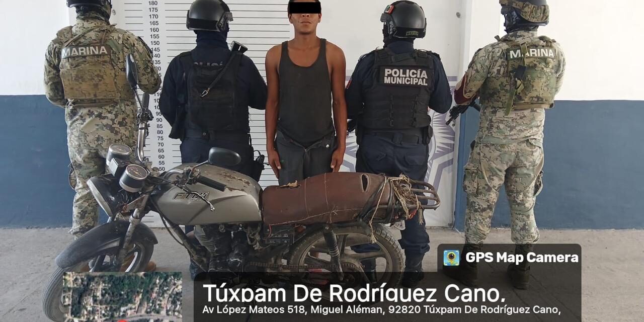 Tuxpan: Policía Municipal/SEMAR Tuxpan detuvo a sujeto con moto con el NIV alterado y cuya propiedad no acreditó