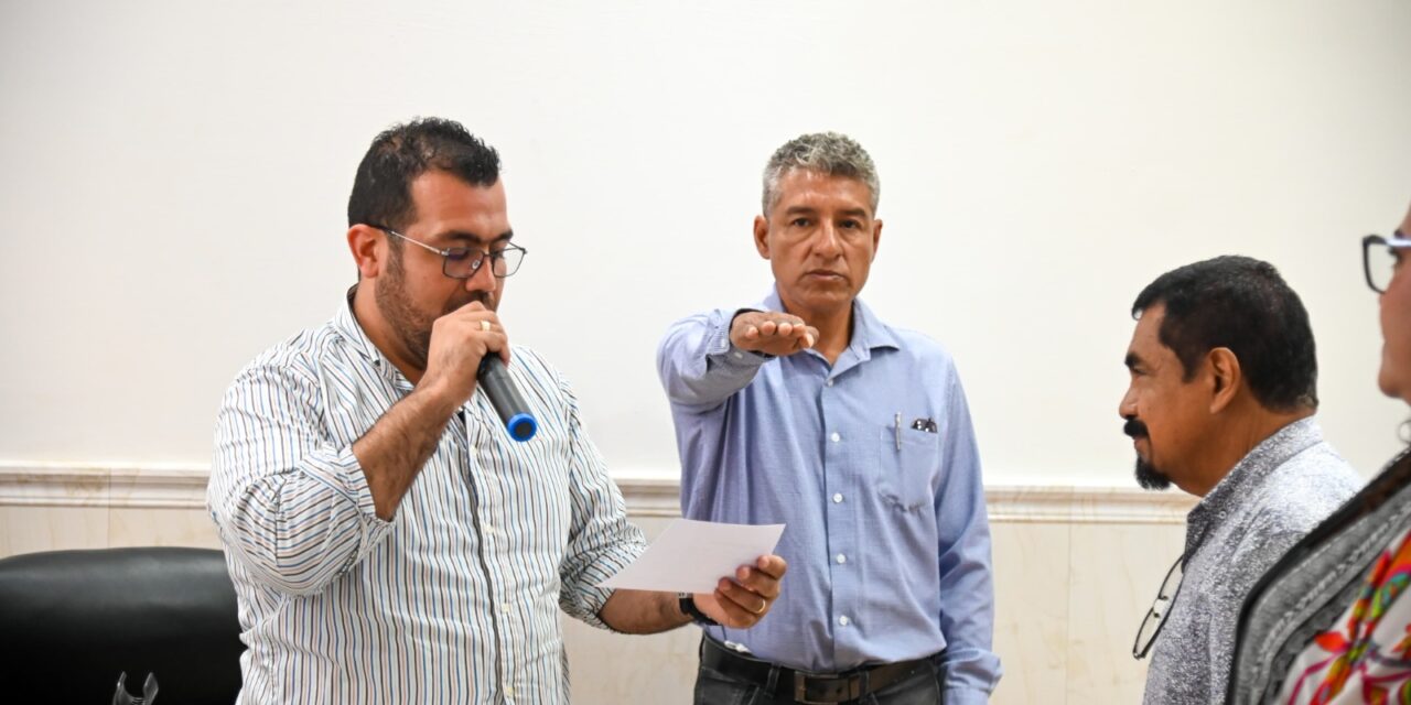 Nombran a José Alberto Santiago Soto como nuevo director de la Unidad de Transparencia del Gobierno de Tuxpan