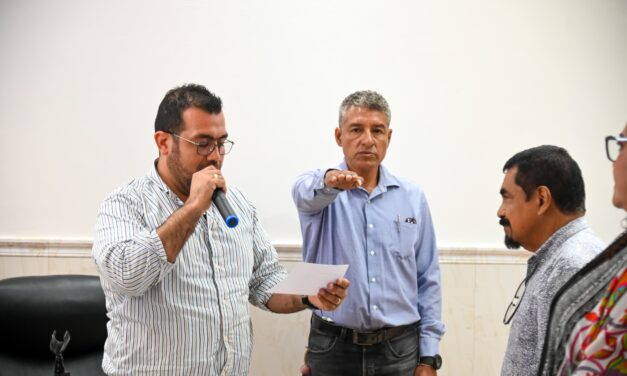 Nombran a José Alberto Santiago Soto como nuevo director de la Unidad de Transparencia del Gobierno de Tuxpan