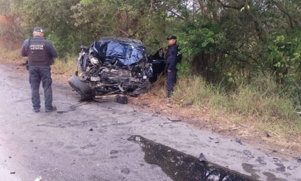 ¡Terrible choque en la Tampico–Valles!: Mujer pierde la vida