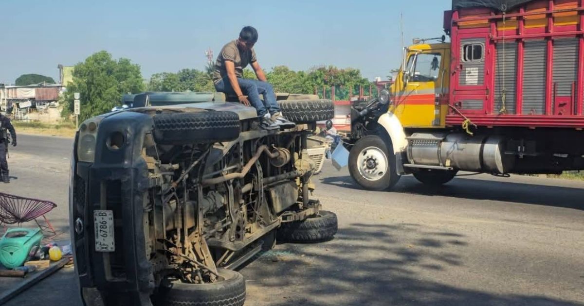 Papantecos sufren accidente en Martínez de la Torre: Se reportan al menos 9 lesionados