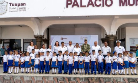 Tuxpan: Participa Jardín de Niños Leona Vicario en el Lunes Cívico