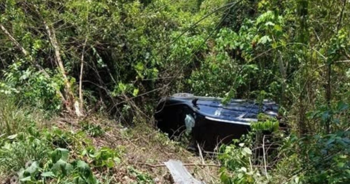 Mujer vuelca en la carretera  Papantla- Gutiérrez Zamora