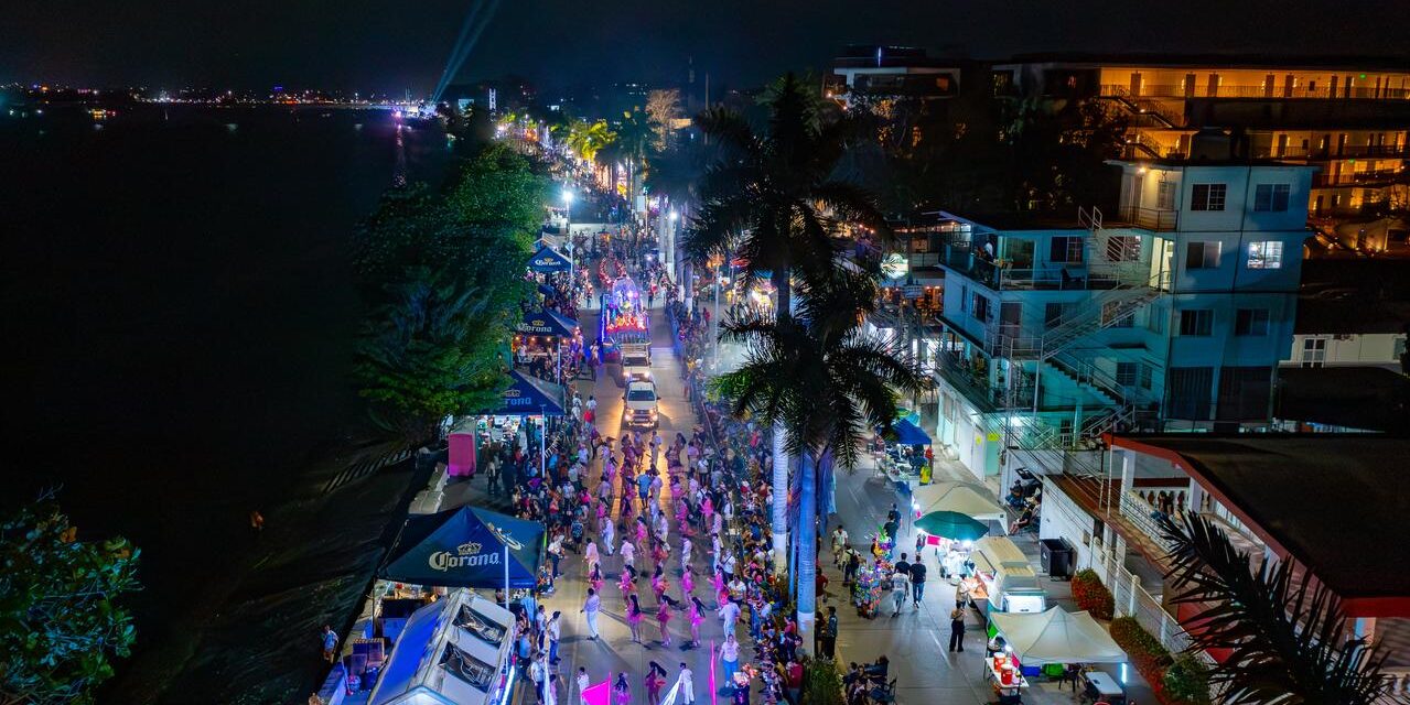 Impresionante y multitudinario primer paseo del Carnaval Tuxpan 2025