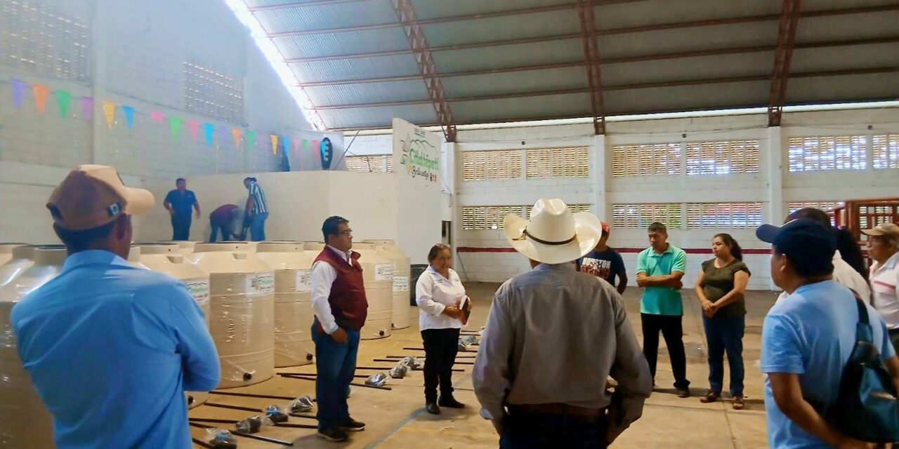 ENTREGA DE TINACOS SUBSIDIADOS EN CITLALTÉPETL