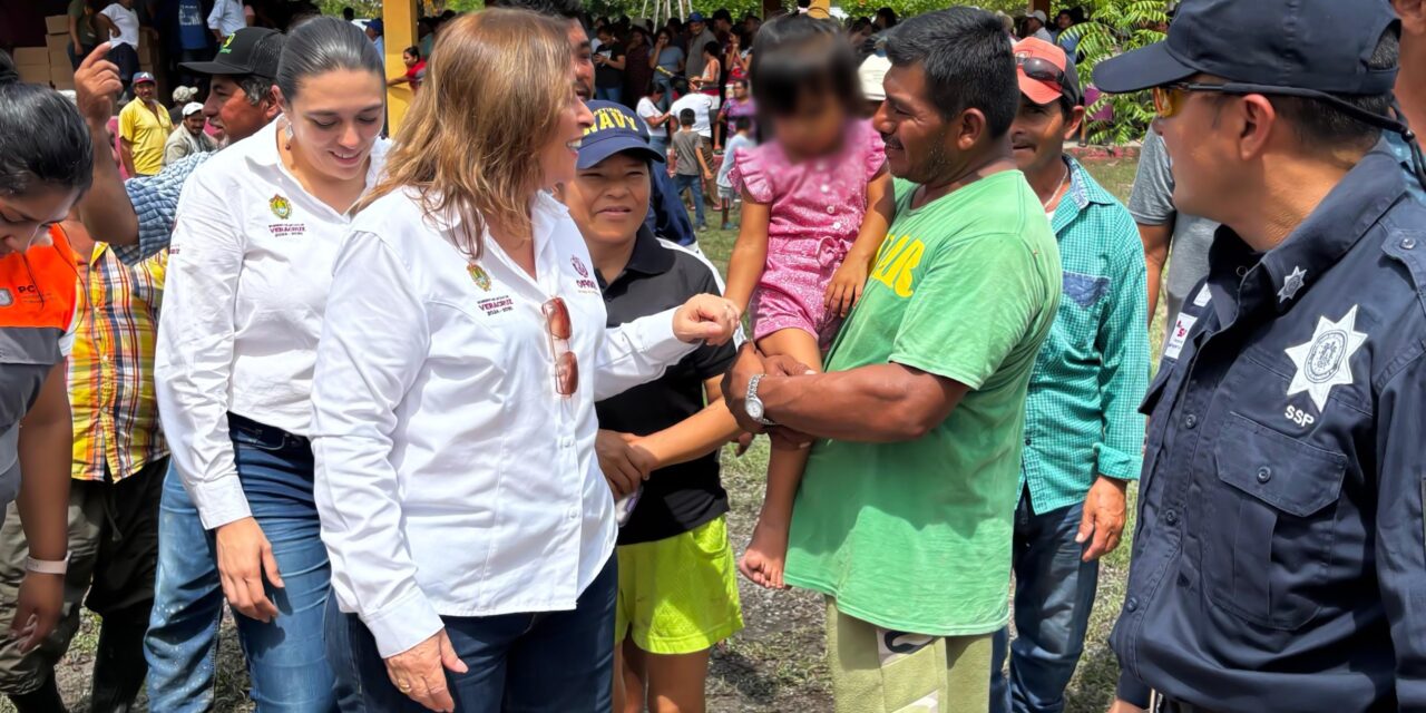 Gobernadora recorre comunidades afectadas por lluvias tras el paso del huracán Erick