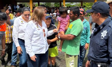Gobernadora recorre comunidades afectadas por lluvias tras el paso del huracán Erick