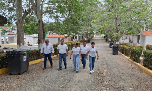 Panteón Jardín de Tuxpan: Limpio y listo para recibir visitantes