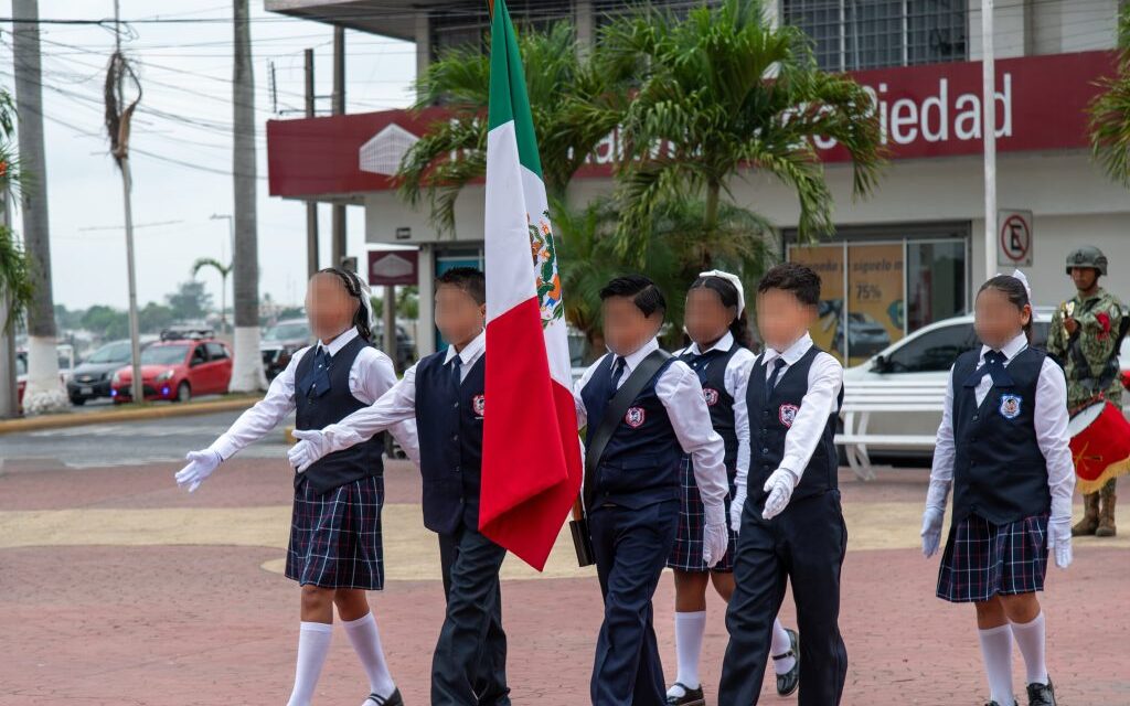 Tuxpan: En Lunes Cívico se recordó a Fausto Vega Santander