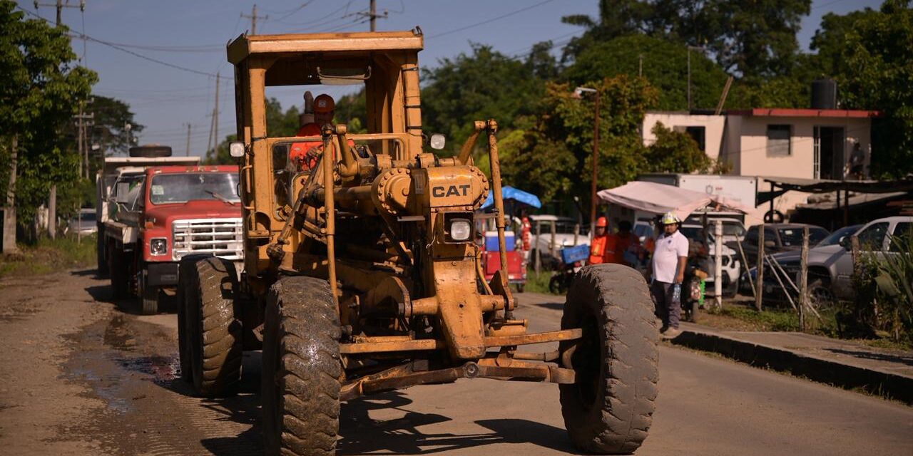 Arranca rehabilitación de la carretera Álamo-Huejutla
