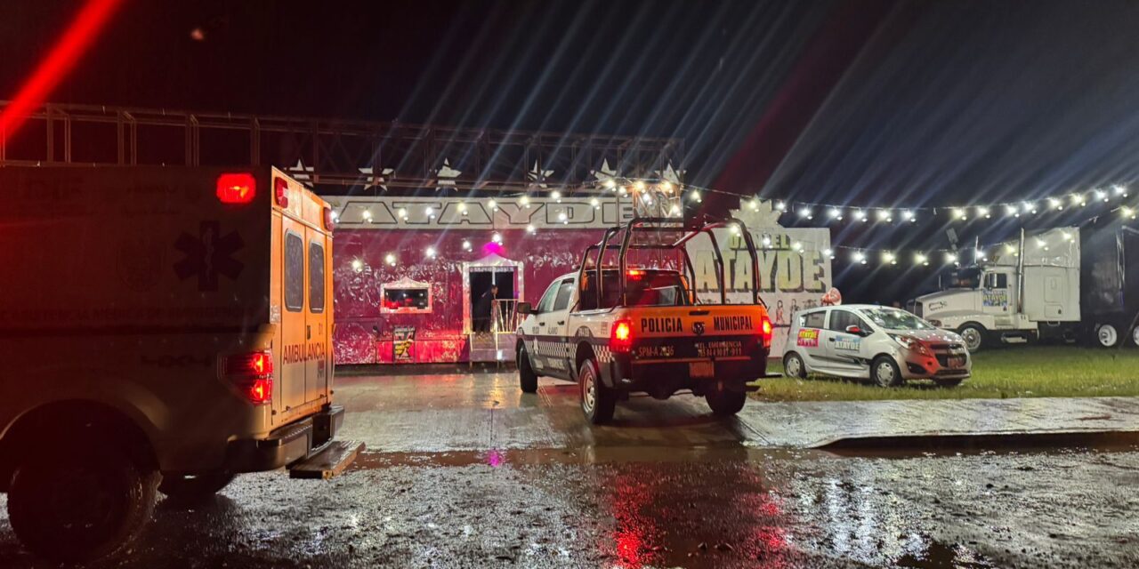 Cae carpa de Circo en Álamo