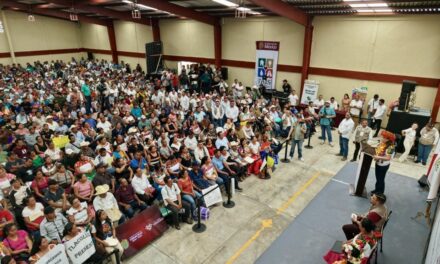 Justicia social para los pueblos originarios; Chicontepec recibe más de 59 mdp