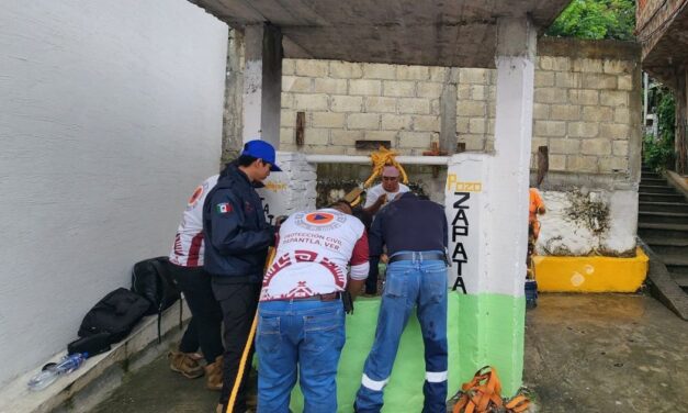 Hombre ebrio es rescatado de un pozo en Papantla