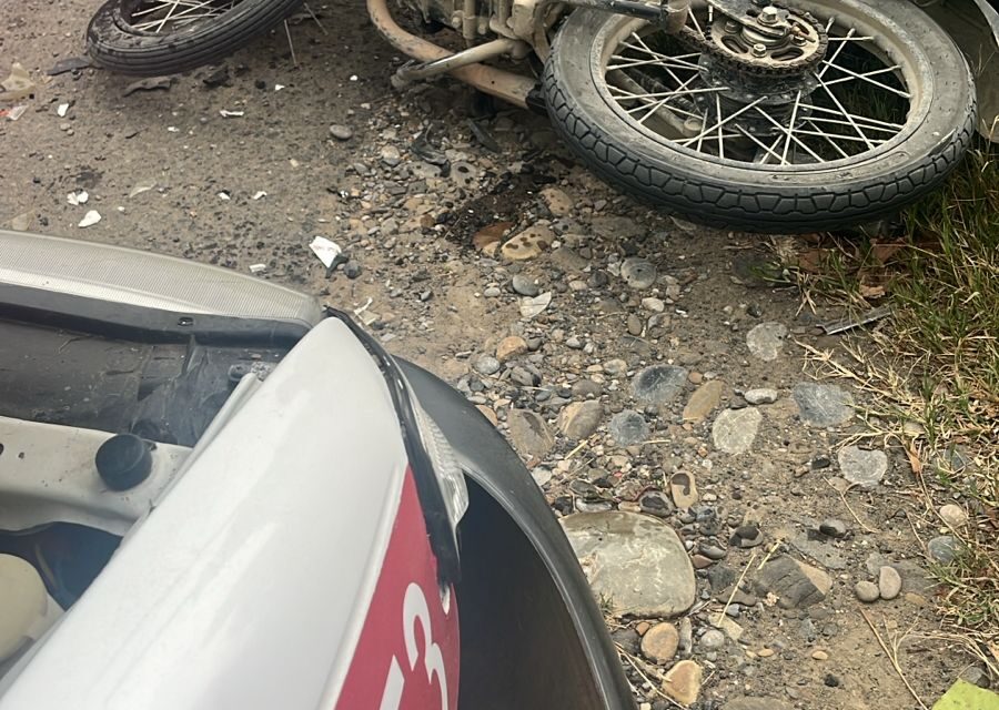 Motociclista pierde la vida en choque contra taxi en Álamo