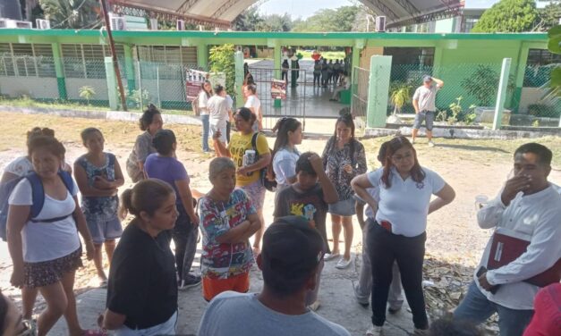 Pueblo Viejo: Padres de Familia toman instalaciones de la Secundaria Técnica 64