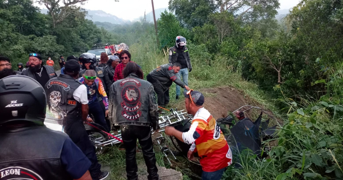 ¡Iban al Motofest en Tecolutla! Motociclistas heridos tras accidente en la carretera Papantla-Gutiérrez Zamora