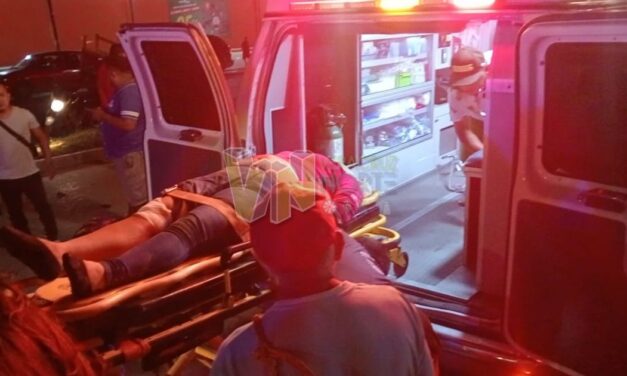 Atropellan a pareja en moto; conductor intenta huir y choca en Álamo