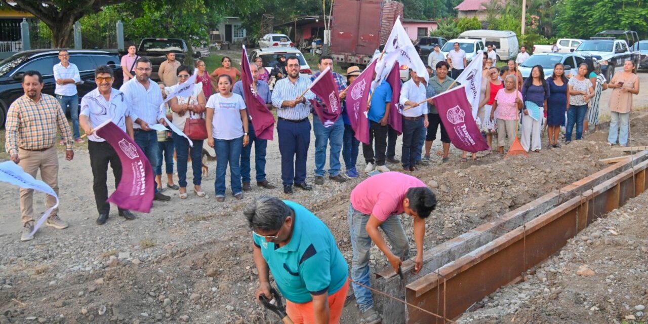 Inicia la construcción de guarniciones y banquetas en calles de las comunidades Ojite y Boca del Monte