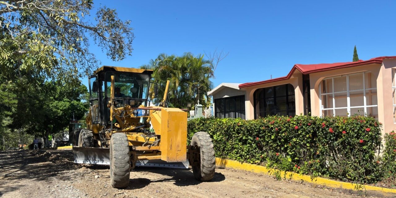 Cementerios de Tuxpan listos para recibir la visita de miles de personas el Día de Muertos
