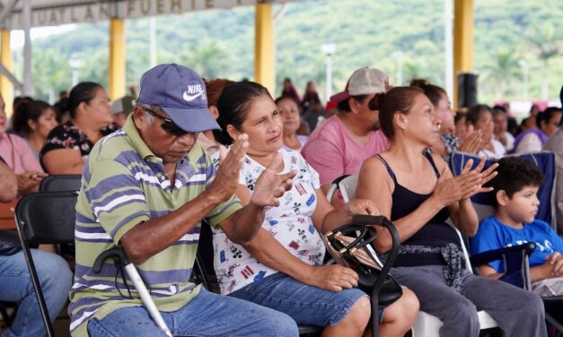 DIF Estatal entrega 2 mil 600 apoyos directos a familias  Veracruz Norte