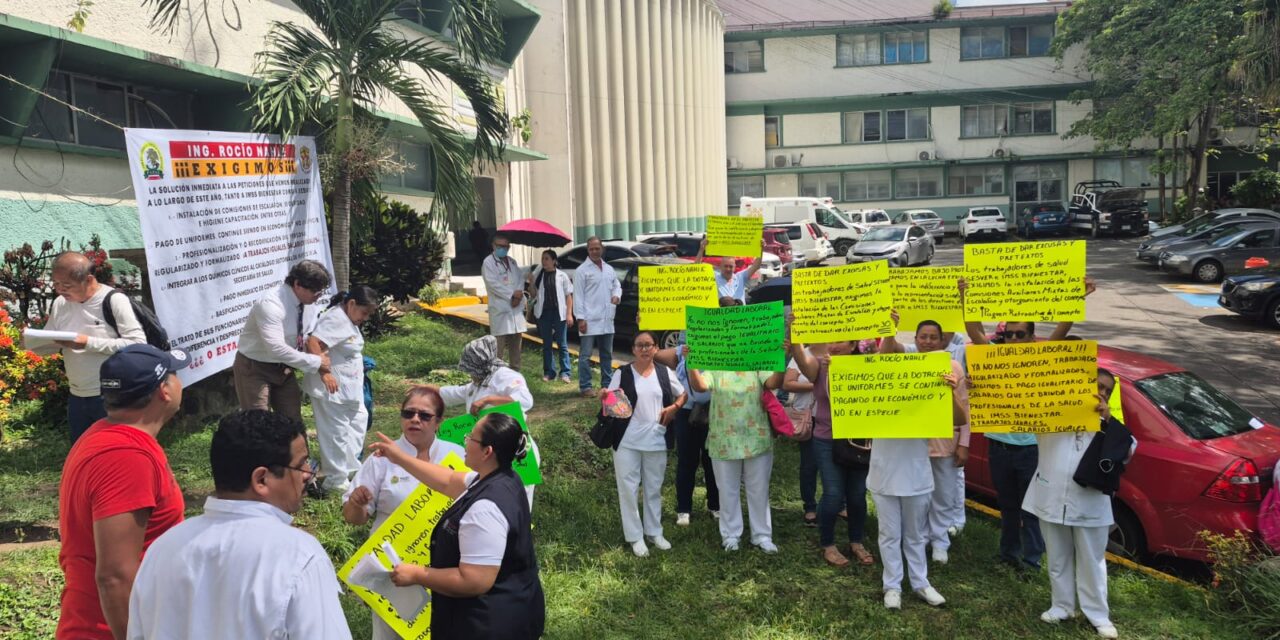 Trabajadores del Sector de Salud exigen al gobierno del estado cumplir acuerdos laborales