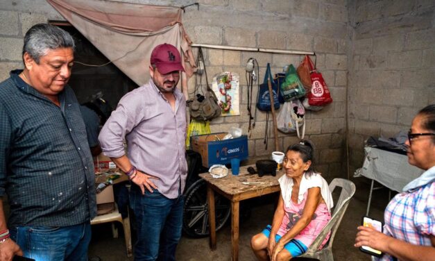 Sin descanso por la gente: Daniel Cortina continúa apoyando a familias damnificadas en Tuxpan