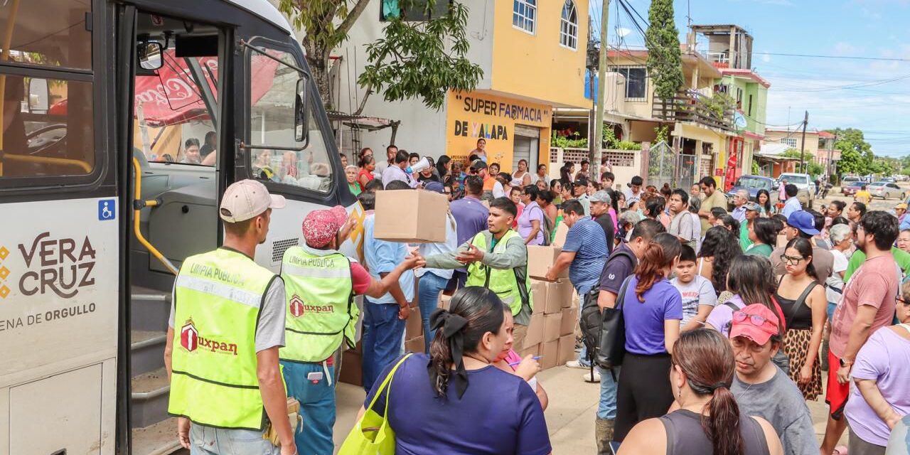 DIF Tuxpan lleva más apoyos emergentes a damnificados