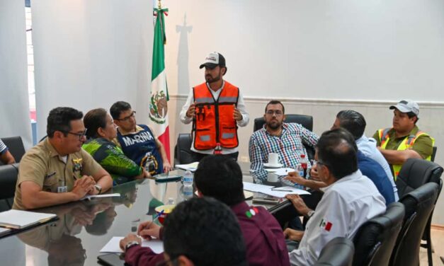 Se desplegó el Plan de Contingencia por Derrame en el río Tuxpan y se protegió con barreras el sistema de captación de CAEV