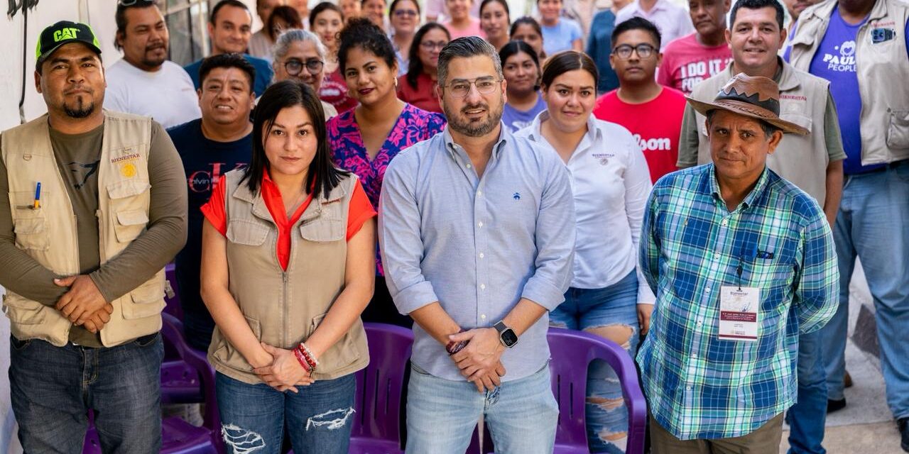 Daniel Cortina entrega luminarias a la Delegación de Bienestar en Tuxpan