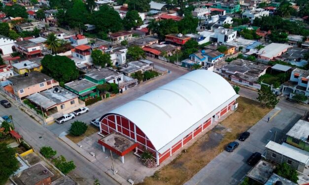Naranjos: Inauguran rehabilitación del auditorio de la colonia Tamaulipas