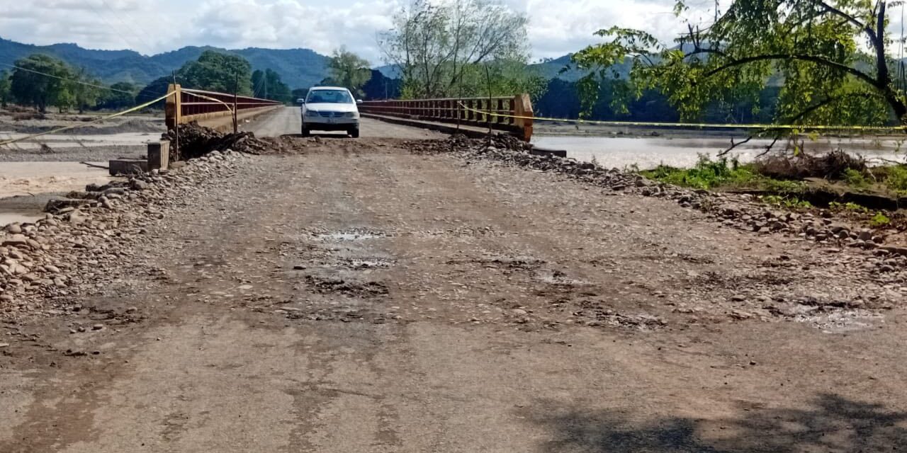 Ixhuatlán de Madero: reactivan paso por el puente Oxitempa