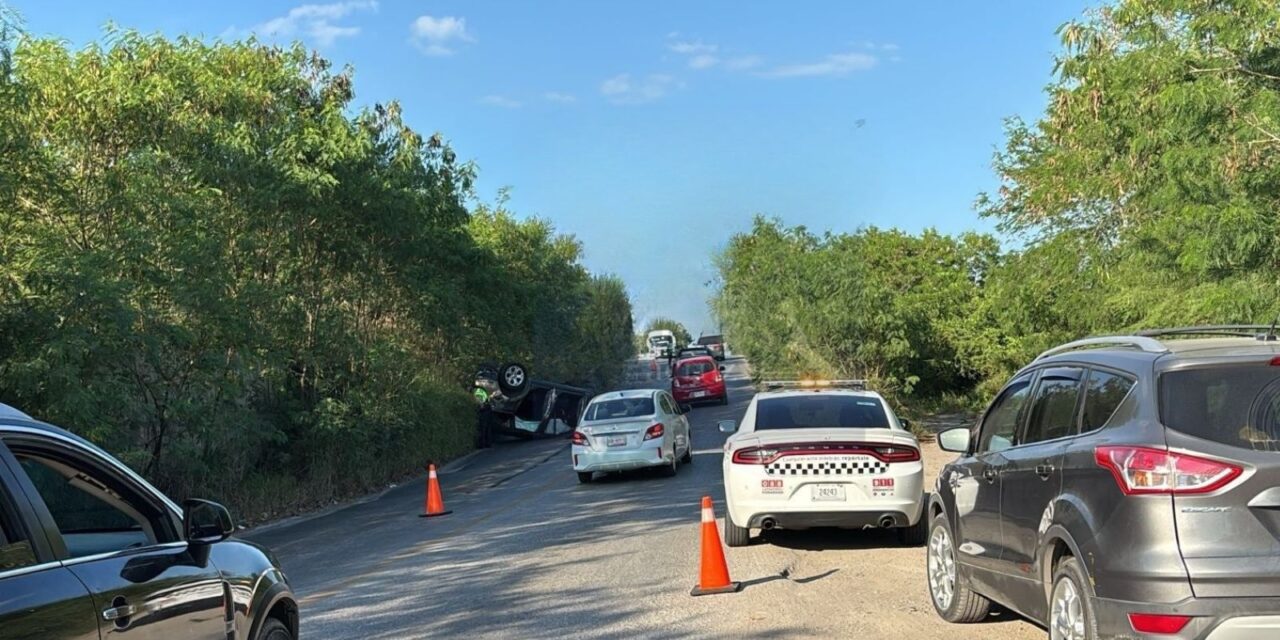 Pánuco: Joven conductor lesionado tras volcadura en la carretera Tampico-Valles