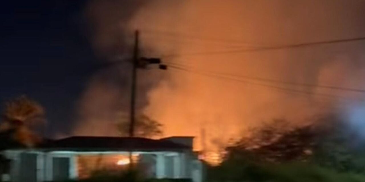 Pueblo Viejo: Incendio en Pastizal  de la Colonia Primero de Mayo