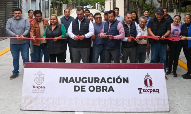 Gobierno de Tuxpan inaugura la pavimentación con concreto hidráulico de la calle Venezuela