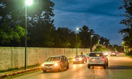 La carretera Tuxpan-Tampico ya cuenta con alumbrado público de luminarias solares